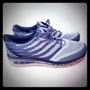 Voit men grey sneakers 👟.  Sz 10